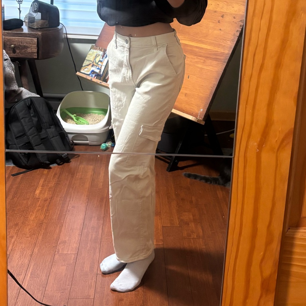 Hollister Cream Ultra High-Rise Dad Jeans